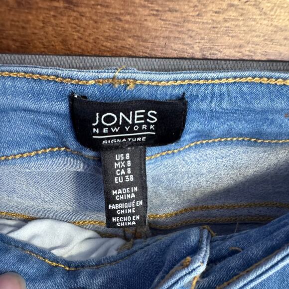 Jones New York Signature Size 8 Blue Denim Bermuda Shorts Casual Wear - Picture 4 of 10